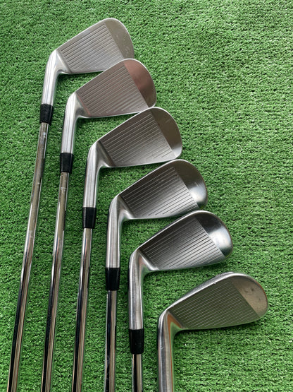 Nike Vapor Pro Combo Irons 5-PW Regular Flex Right Handed Mens Golf Clubs