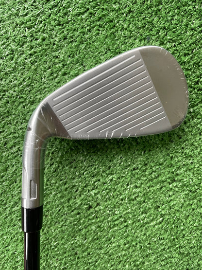 Taylormade Qi Irons 5-PW Regular Flex Graphite Right Handed Mens Golf Clubs