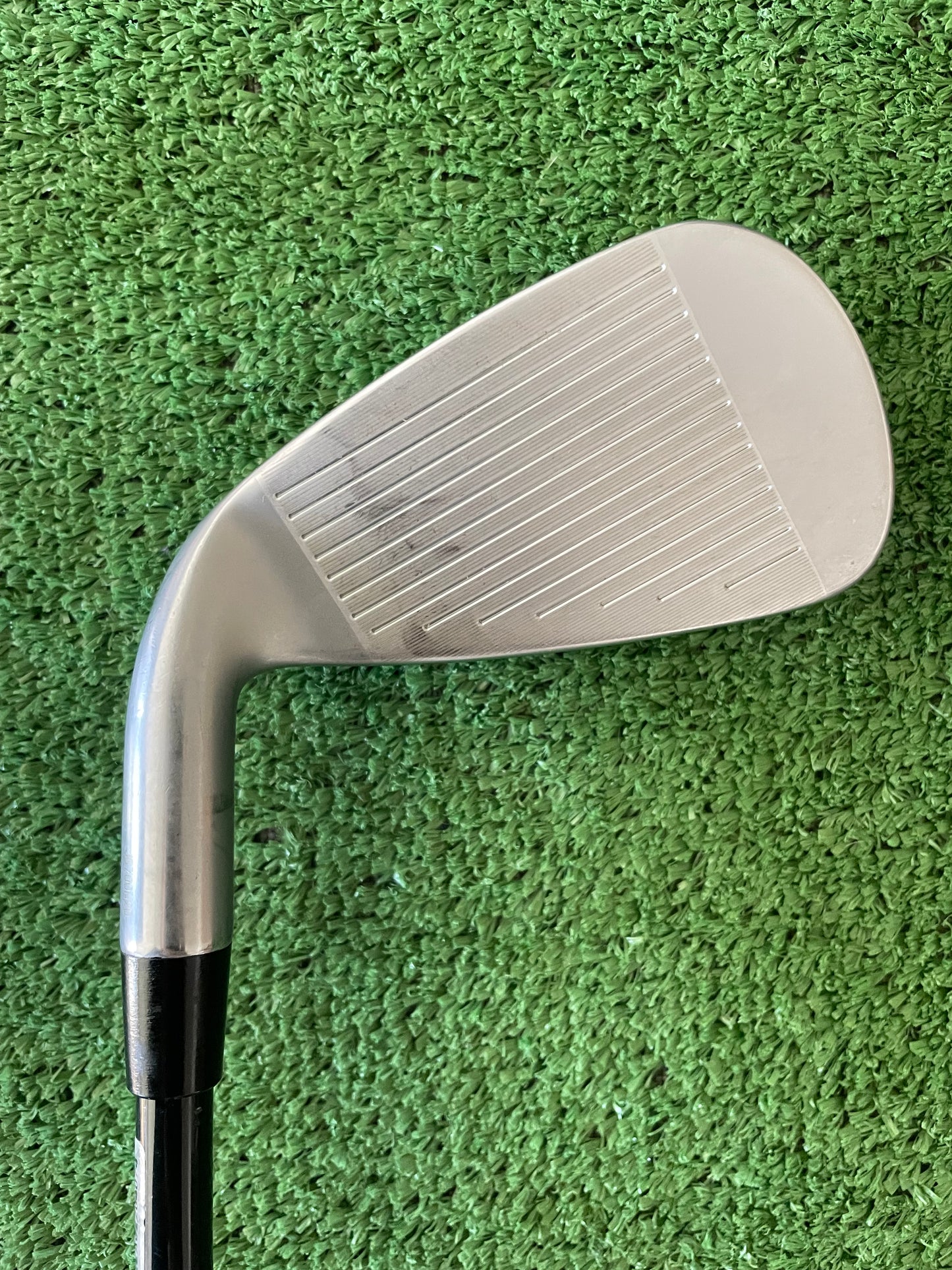 Cleveland Launcher UHX Irons 5-PW Regular Flex Graphite Right Handed Mens Golf Clubs