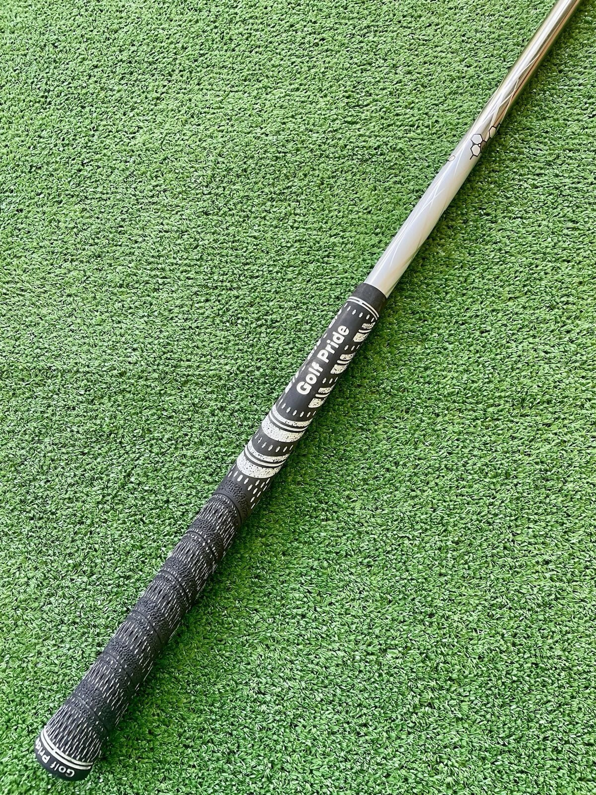 Taylormade Driver Shaft Elements Chrome 6F4T Stiff Flex 42.5"