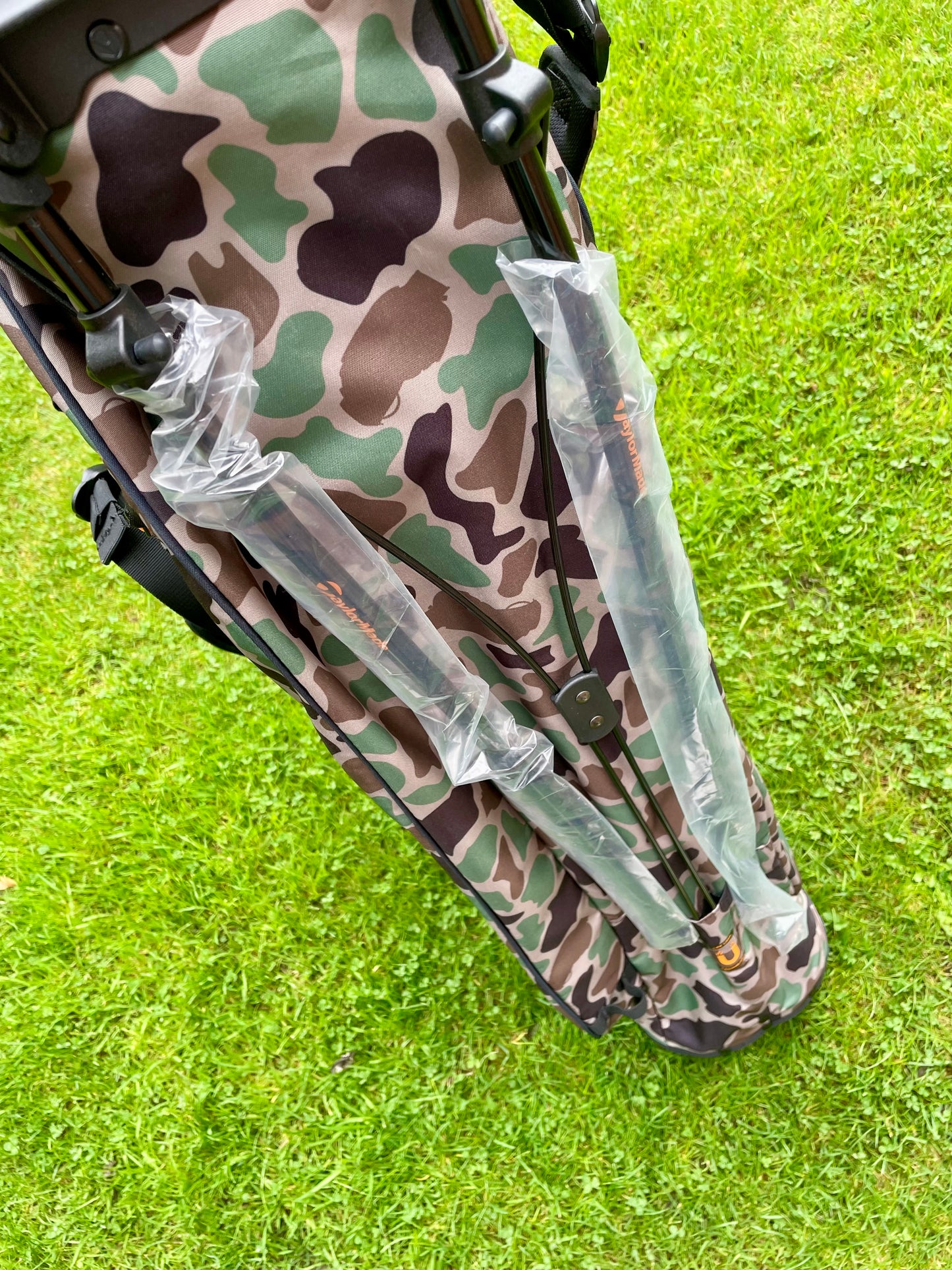 Taylormade Flextech Camo Carry Golf Bag