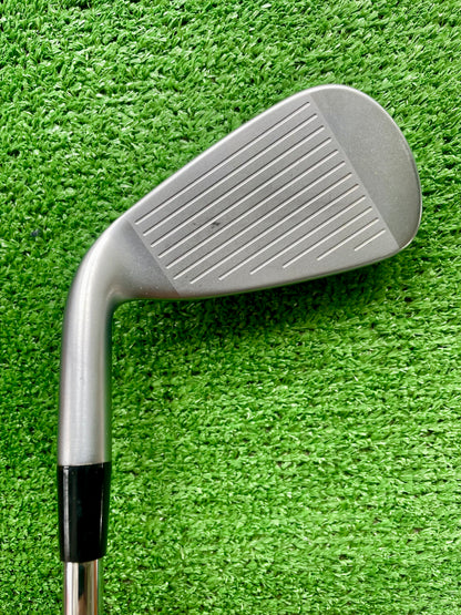 Mizuno JPX925 Hot Metal HL Irons Regular Flex Right Handed Mens Golf Clubs