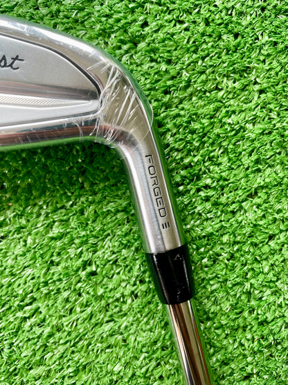 Titliest T200 Irons 5-PW Regular Flex Right Handed Mens Golf Clubs