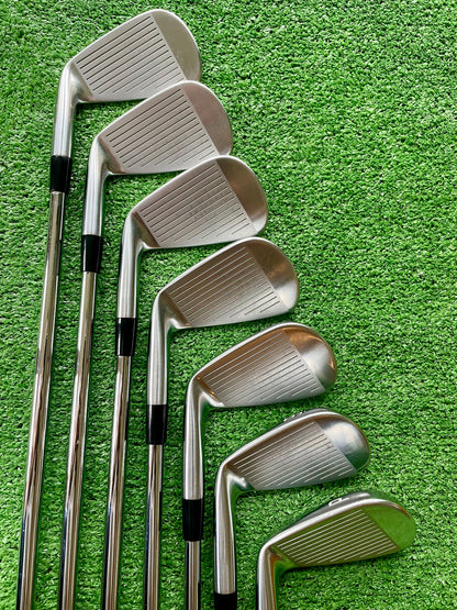 Mizuno Pro 241 Irons 4-PW Stiff Flex Right Handed Mens Golf Clubs