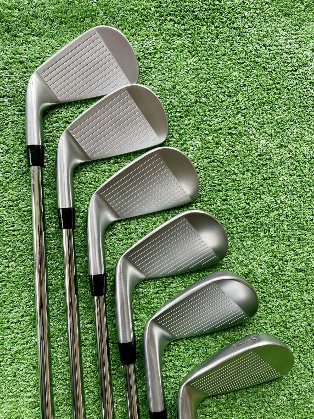 Titleist T100 Irons 5-PW Regular Flex Right Handed Mens Golf Clubs