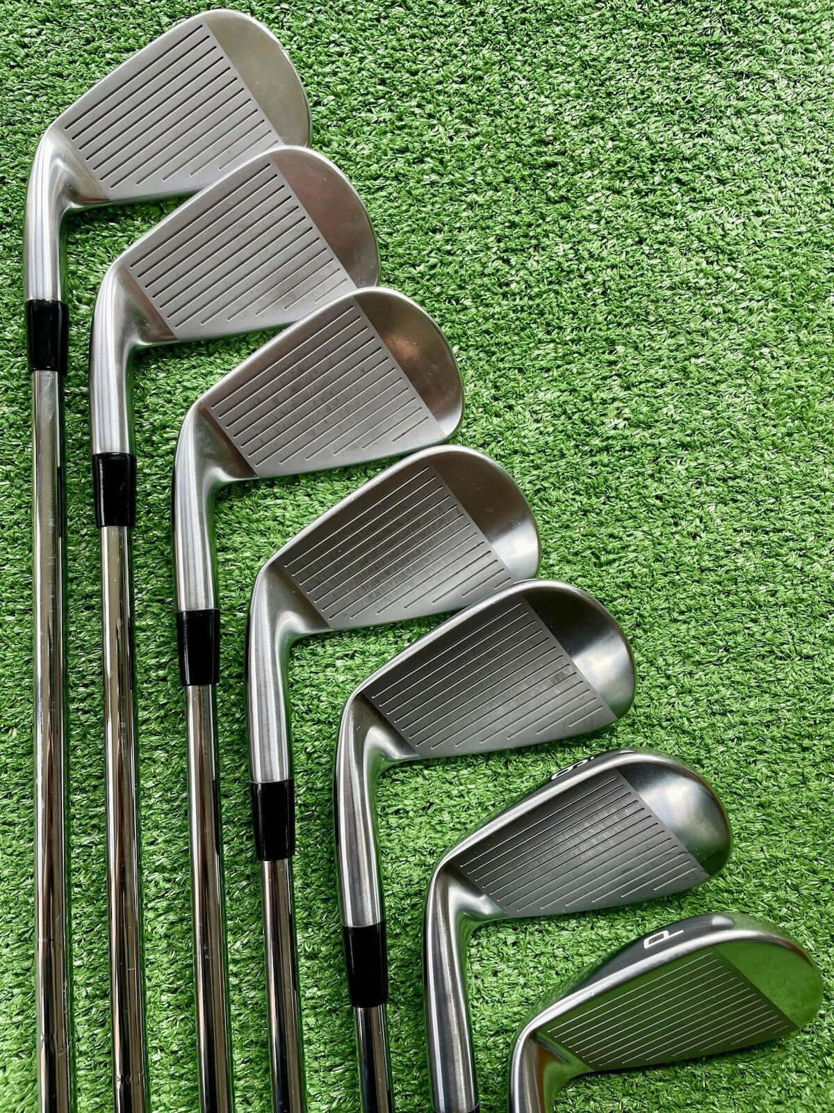 Mizuno Pro 243 Irons 4-PW Extra Stiff Flex Right Handed Mens Golf Clubs