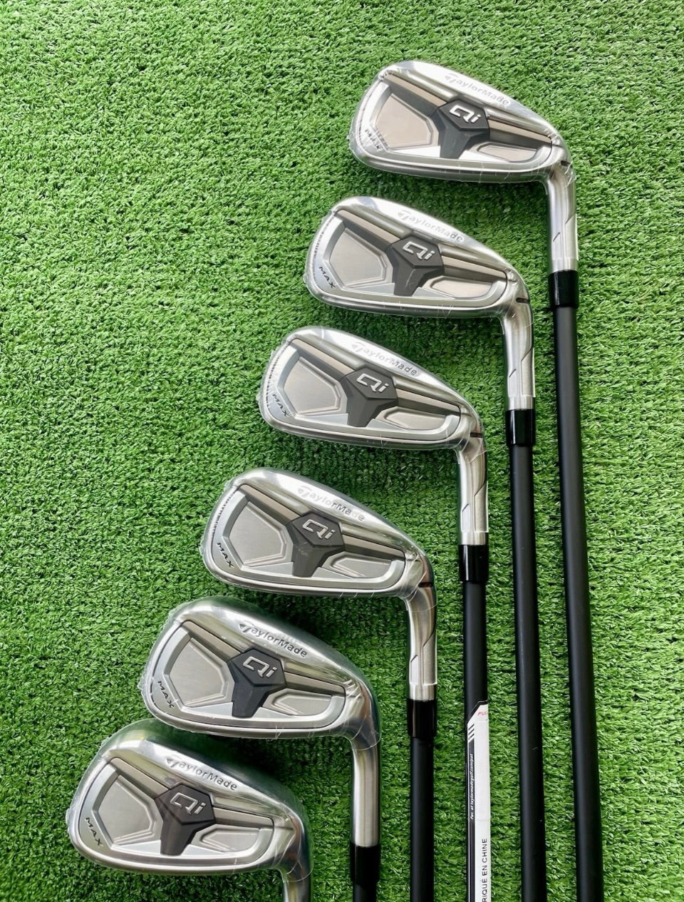 Taylormade Qi Max Irons 5-PW Regular Flex Graphite Right Handed Mens Golf Clubs