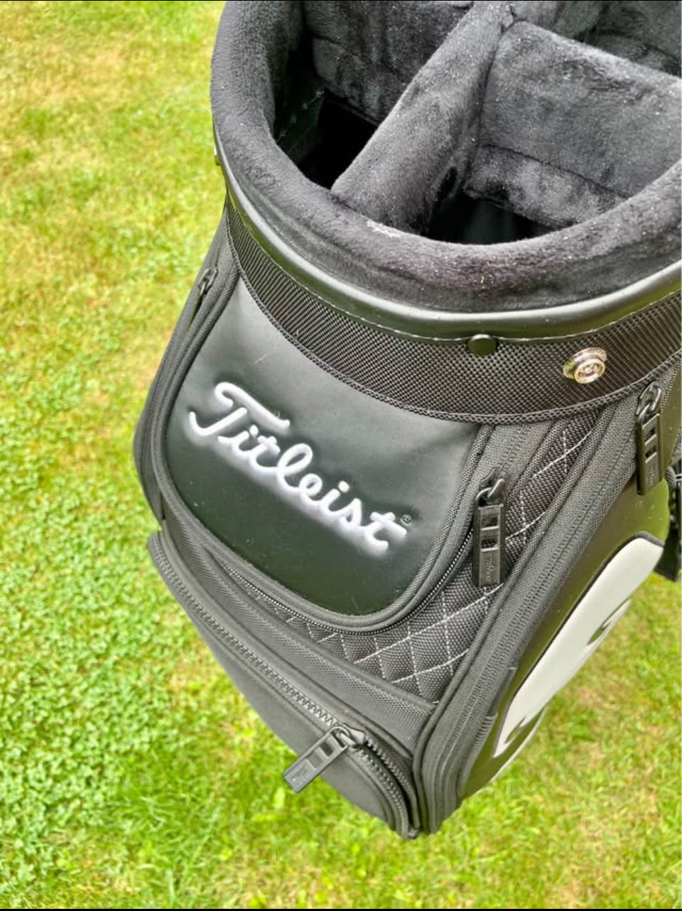 Titleist Tour Series Premium Midsize Golf Bag