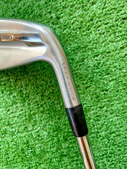 Taylormade P790 Irons Current Model 4-PW Regular Flex Right Handed Mens Golf Clubs