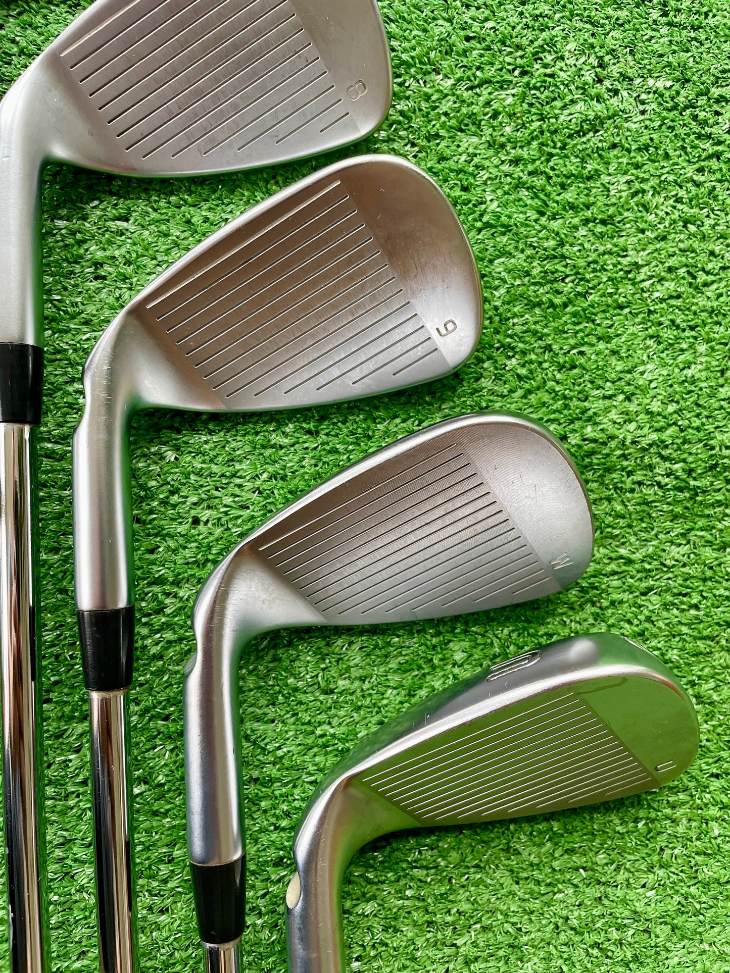 Ping G425 Irons 6-UW Regular Flex Right Handed Mens Golf Clubs