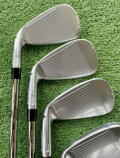 Taylormade Qi Max Irons 5-PW Regular Flex Right Handed Mens Golf Clubs