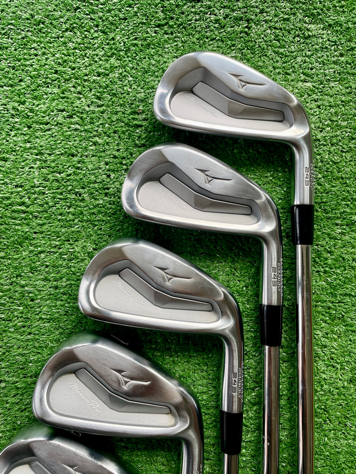 Mizuno Pro 243 Irons 4-PW Extra Stiff Flex Flex Right Handed Mens Golf Clubs