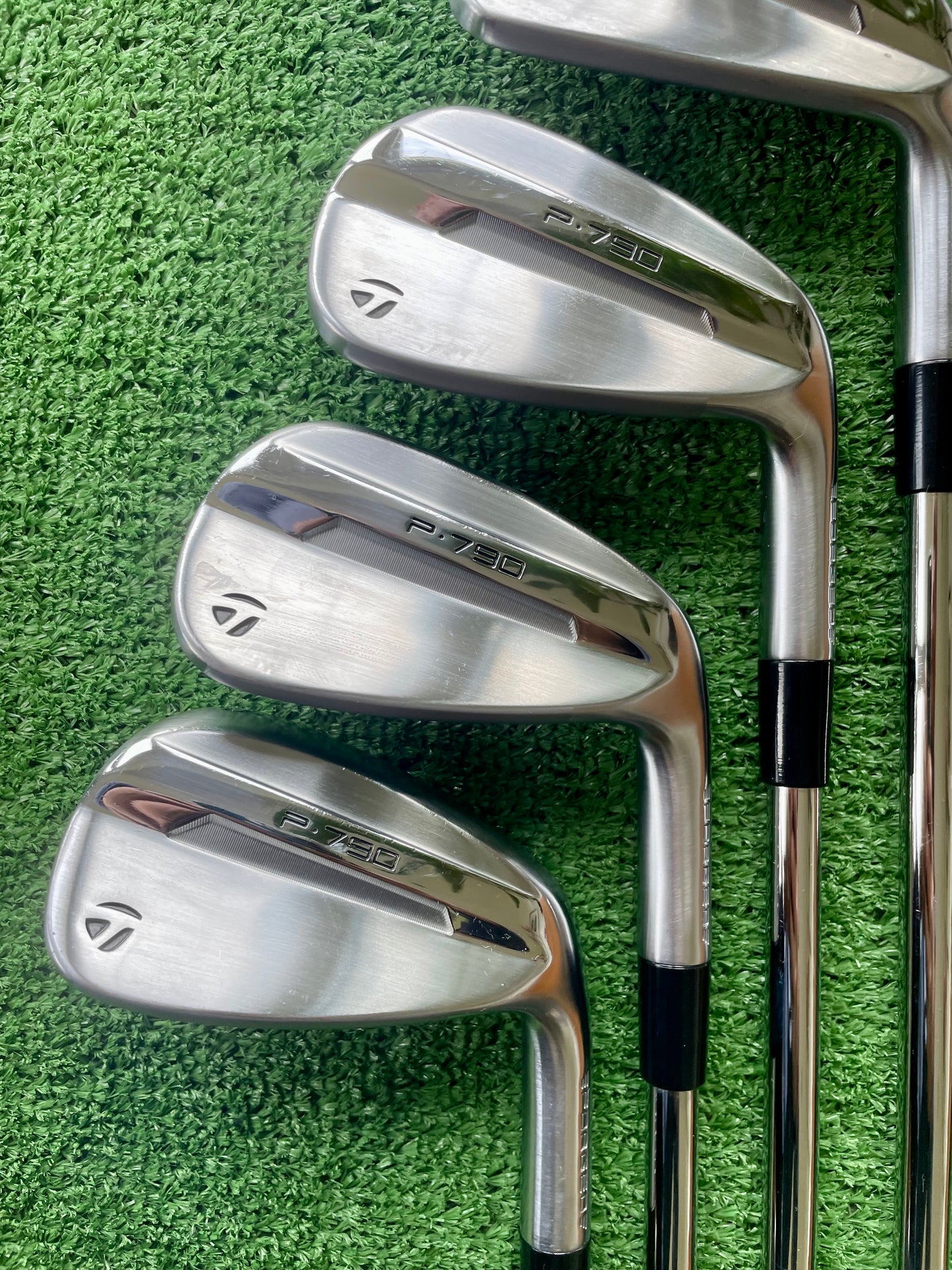 Taylormade P790 Irons Current Model 5-PW Regular Flex Right Handed Mens Golf Clubs
