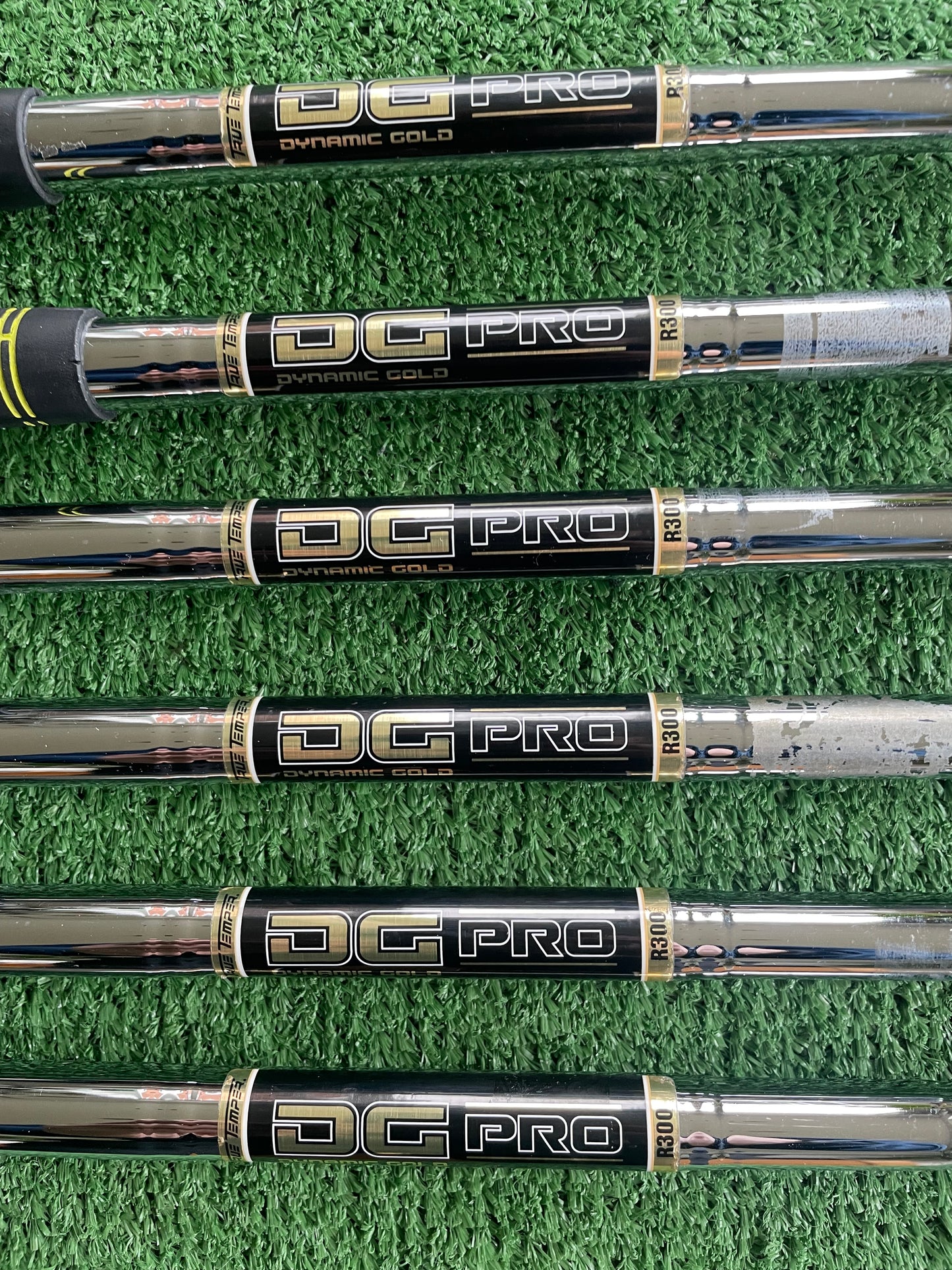 Nike Vapor Pro Combo Irons 5-PW Regular Flex Right Handed Mens Golf Clubs