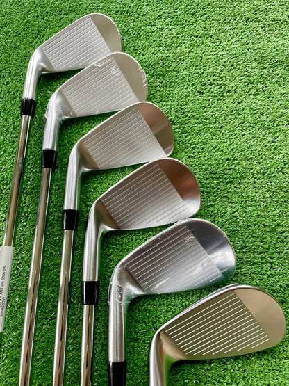 Titliest T200 Irons 5-PW Stiff Flex Right Handed Mens Golf Clubs