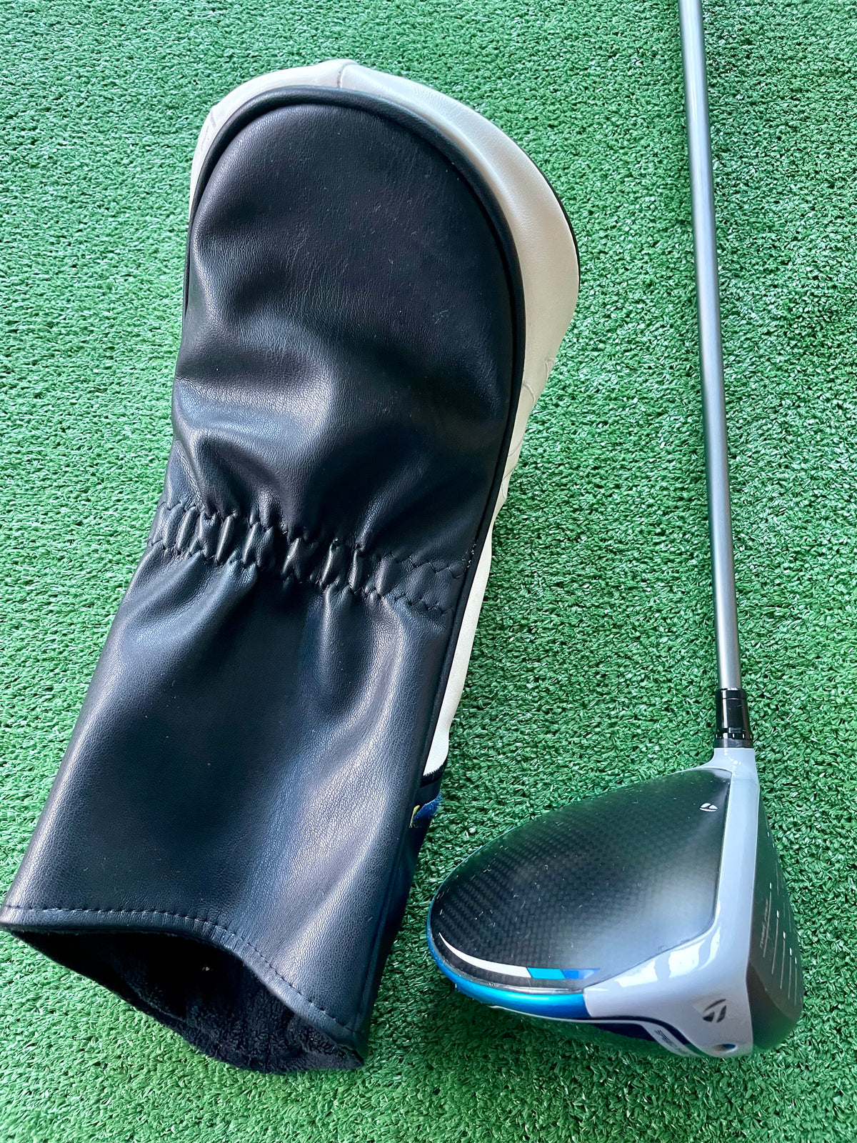 Taylormade Sim 2 Max 10.5 Degree Stiff Flex Right Handed Mens Golf Club