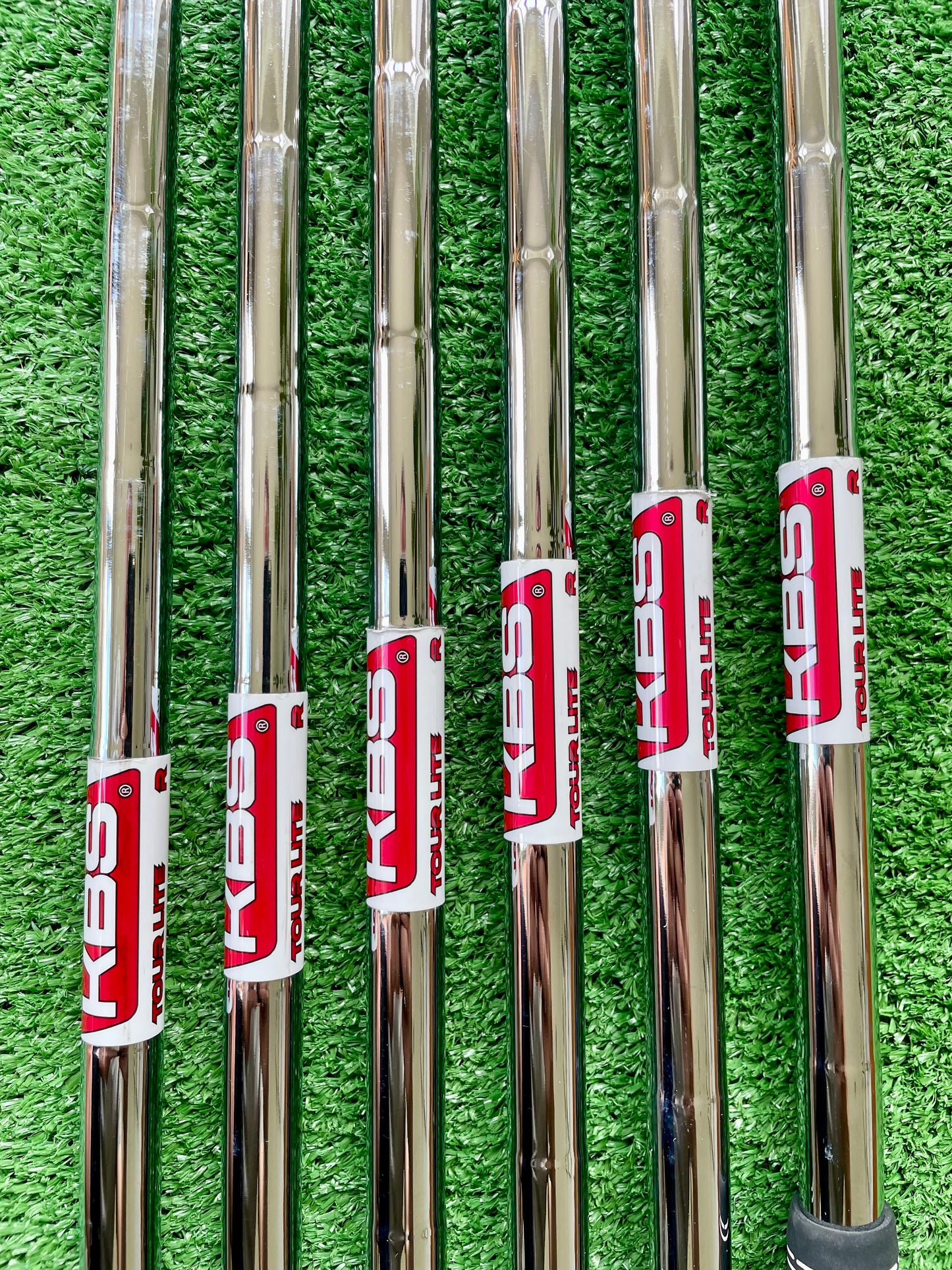 Mizuno JPX925 Hot Metal Irons 5-PW Regular Flex Right Handed Mens Golf Clubs
