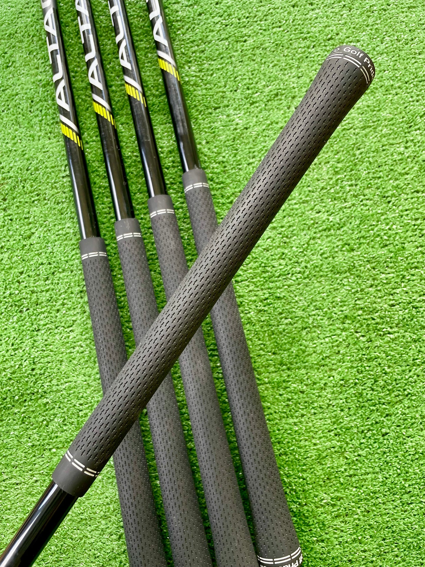 Ping G430 Irons 6-PW Regular Flex Graphite Right Handed Mens Golf Clubs