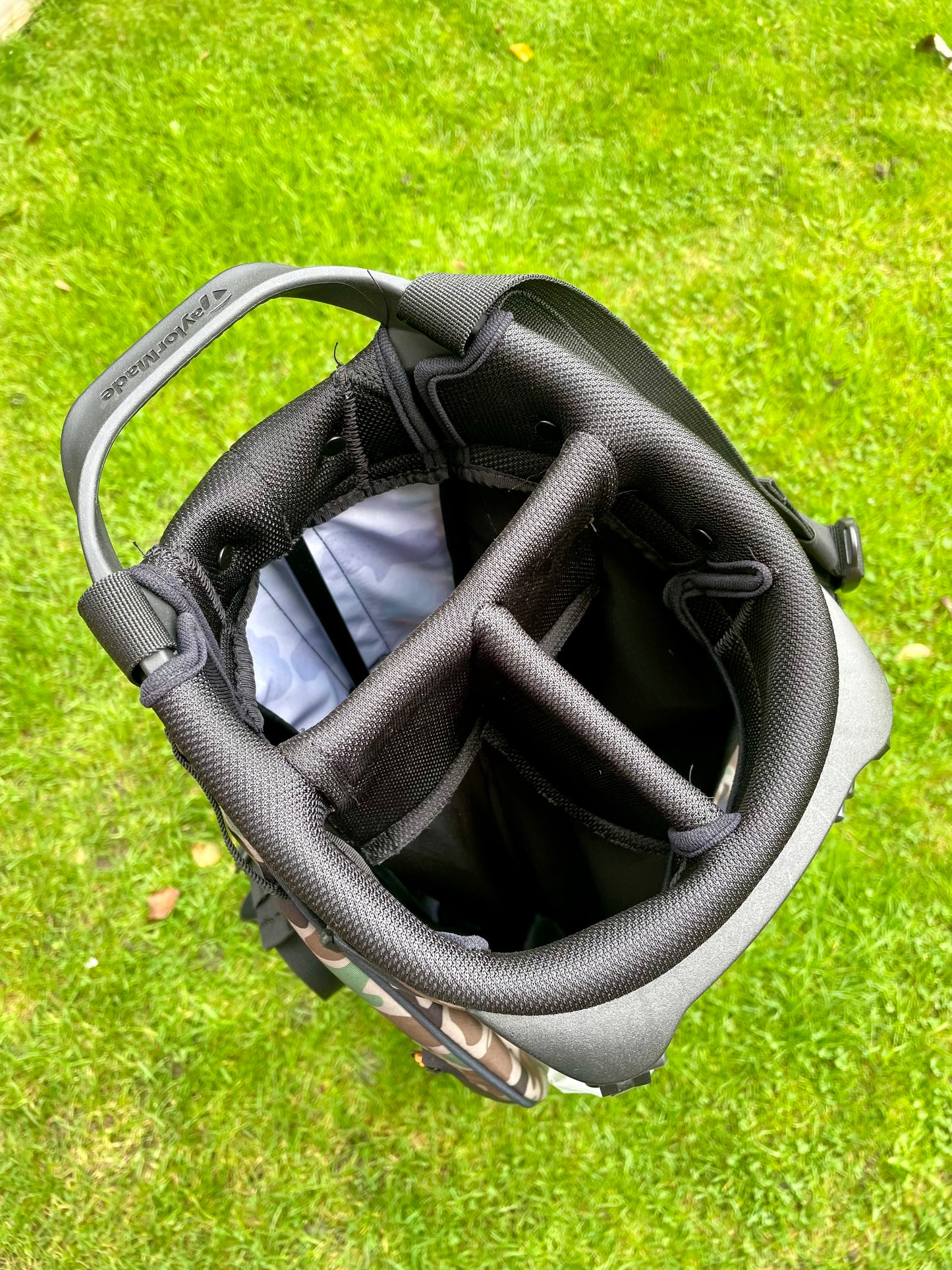 Taylormade Flextech Camo Carry Golf Bag