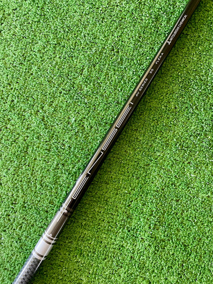 Wilson D9 Hybrid 4 Rescue Senior Flex Right Handed Mens Golf Club