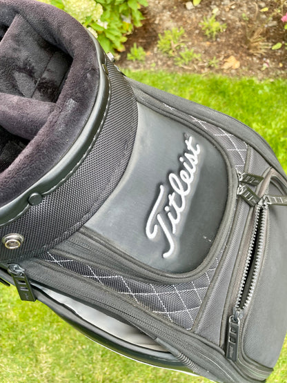 Titleist Tour Series Midsize Staff Golf Bag Black White with Rain Hood
