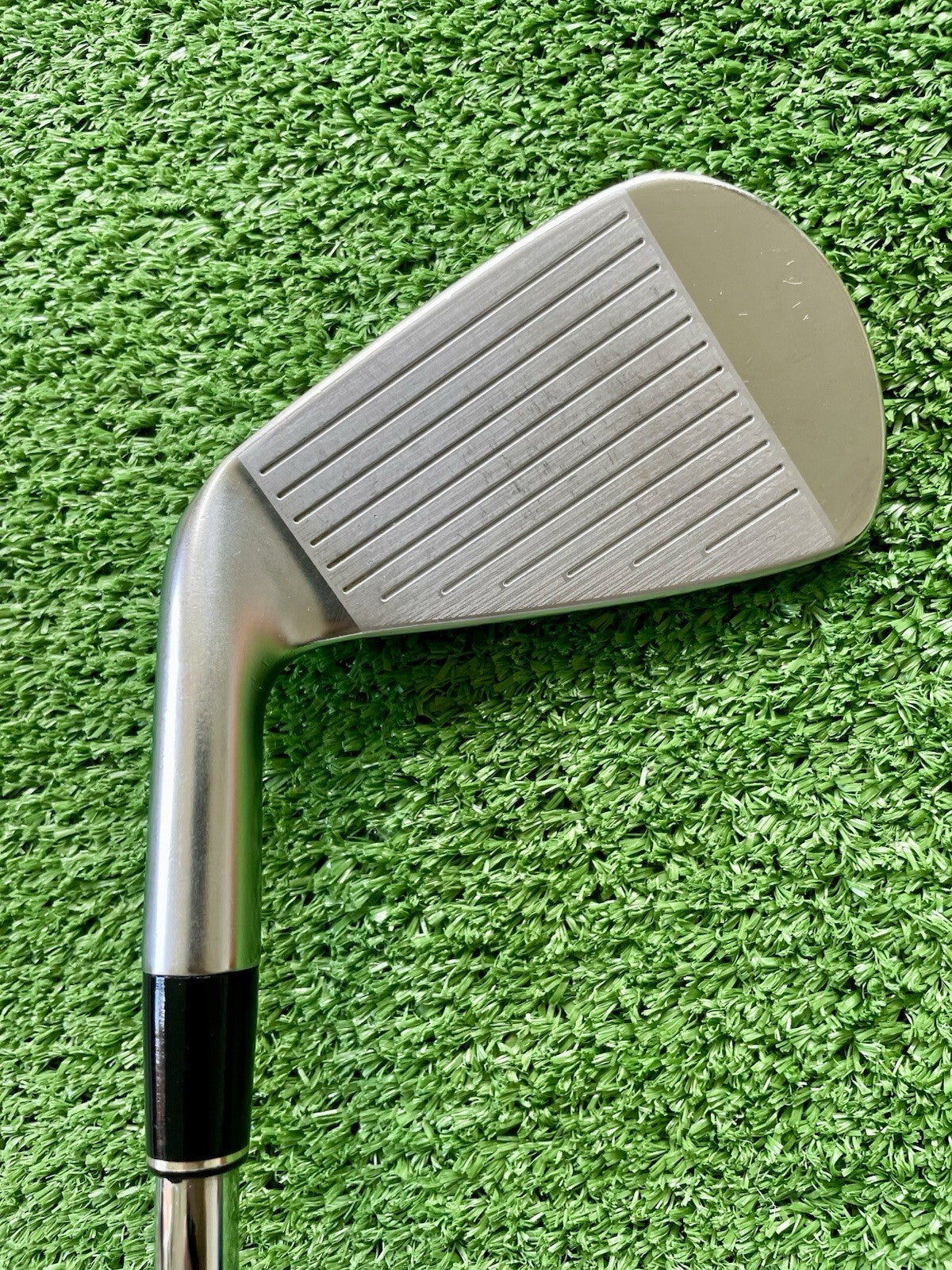 Srixon ZX7 4 Iron Stiff Flex Right Handed Mens Golf Club