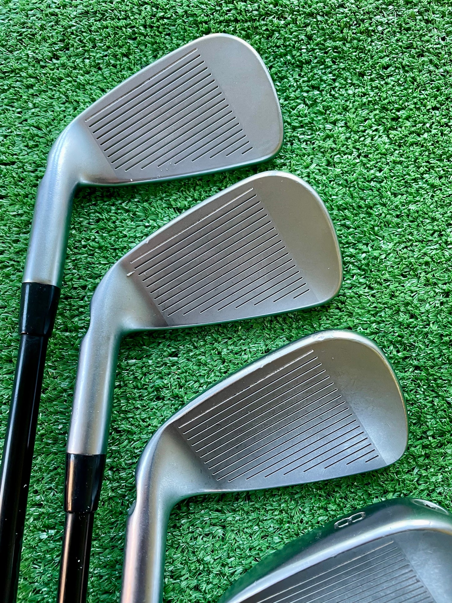 Ping i230 Irons 5-PW Regular Flex Graphite Right Handed Mens Golf Clubs
