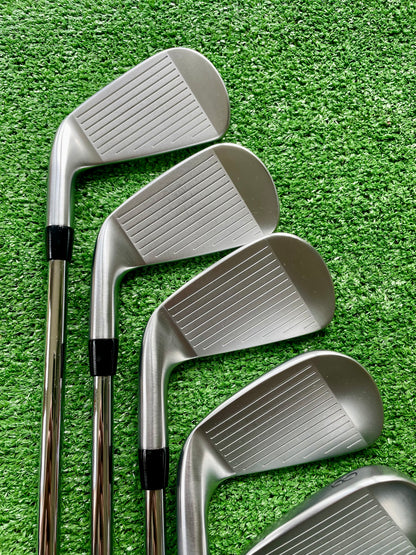 Titleist T100 / T150 Combo Irons 4-PW Extra Stiff Flex Flex Right Handed Mens Golf Clubs