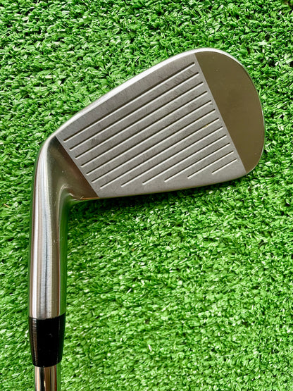 Mizuno Pro 221 Irons 5-PW Regular Flex Right Handed Mens Golf Clubs