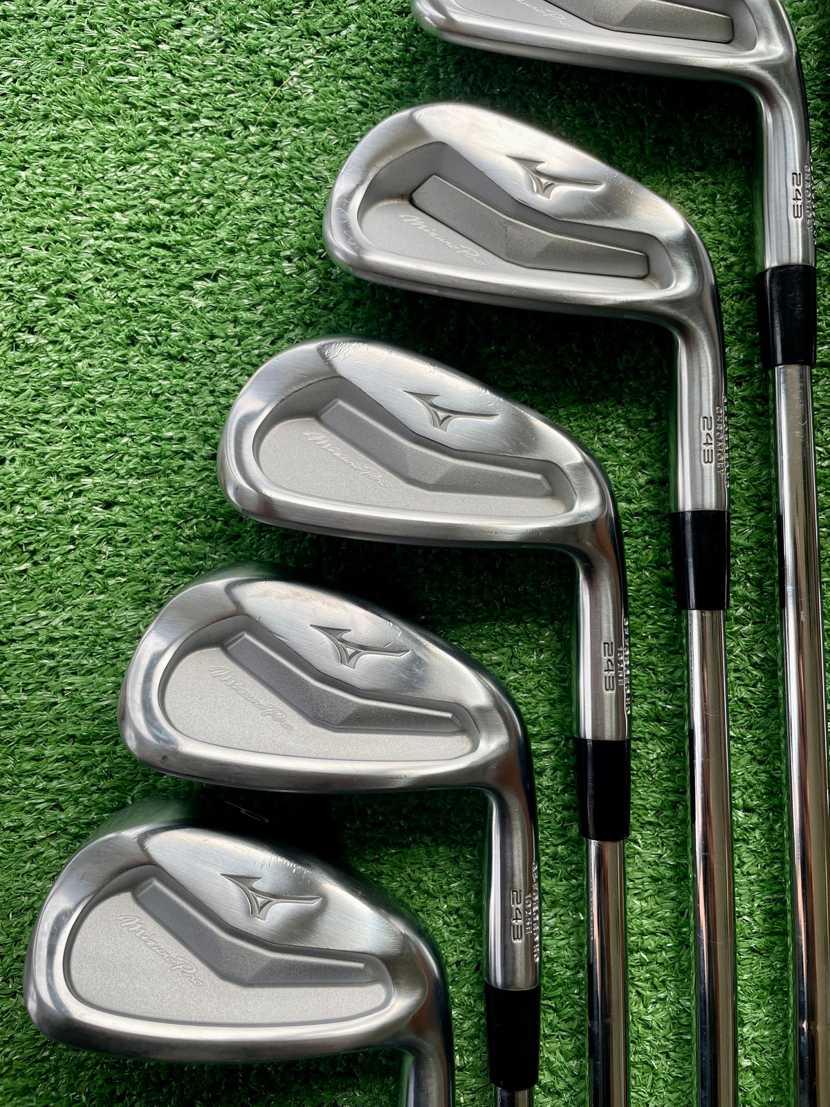 Mizuno Pro 243 Irons 4-PW Extra Stiff Flex Flex Right Handed Mens Golf Clubs