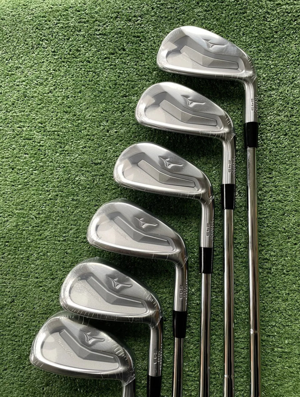 Mizuno Pro 243 Irons / 5-PW / Stiff / RH / Mens