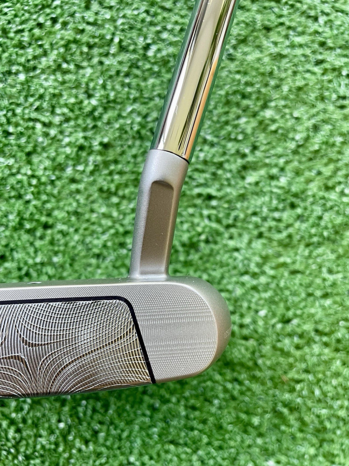 Odyssey Damascus Milled Rossie S Putter 34” Right Handed Mens Golf Club