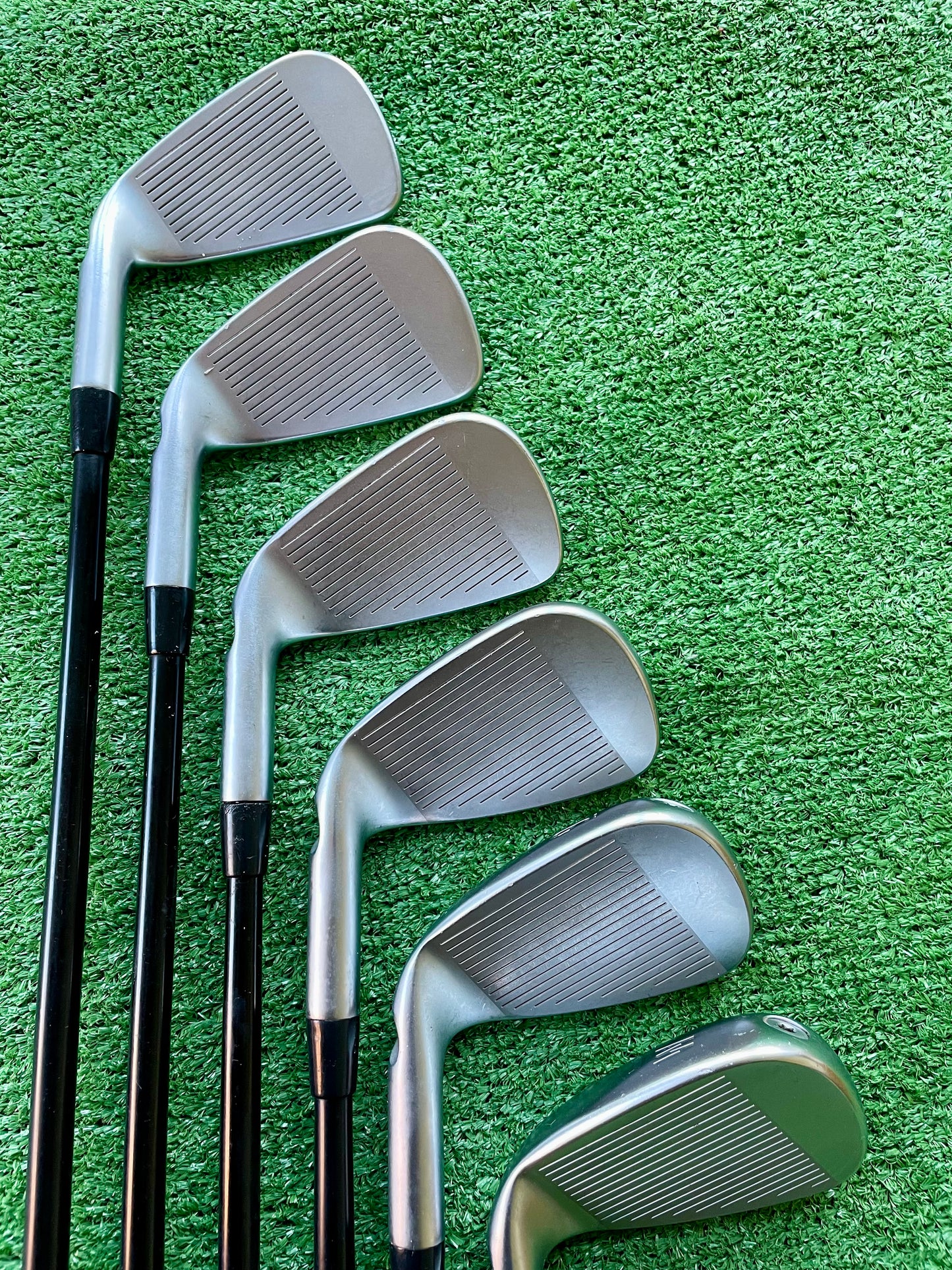 Ping i230 Irons 5-PW Regular Flex Graphite Right Handed Mens Golf Clubs
