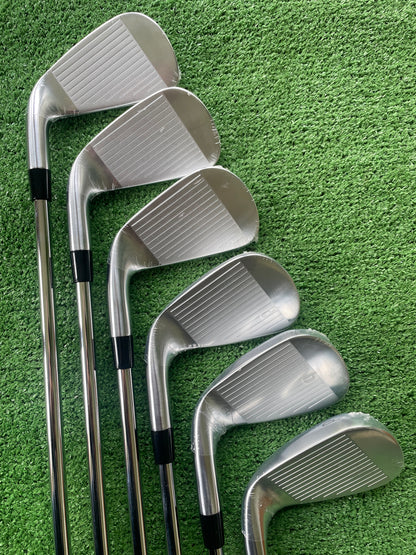 Callaway Quantum Max Irons 5-PW Regular Flex Right Handed Mens Golf Clubs