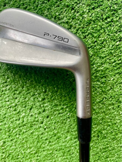 Taylormade P790 Irons 5-PW Regular Flex Graphite Right Handed Mens Golf Clubs