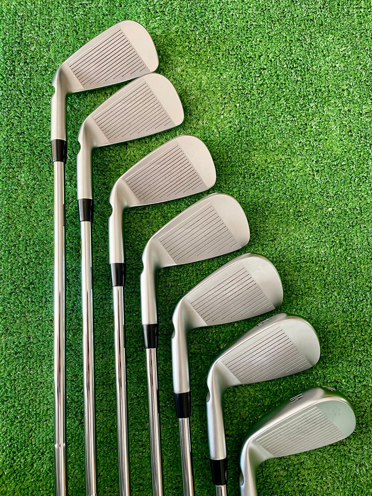 Ping i530 / i240 Combo Irons 4-PW Regular Flex Right Handed Mens Golf Clubs
