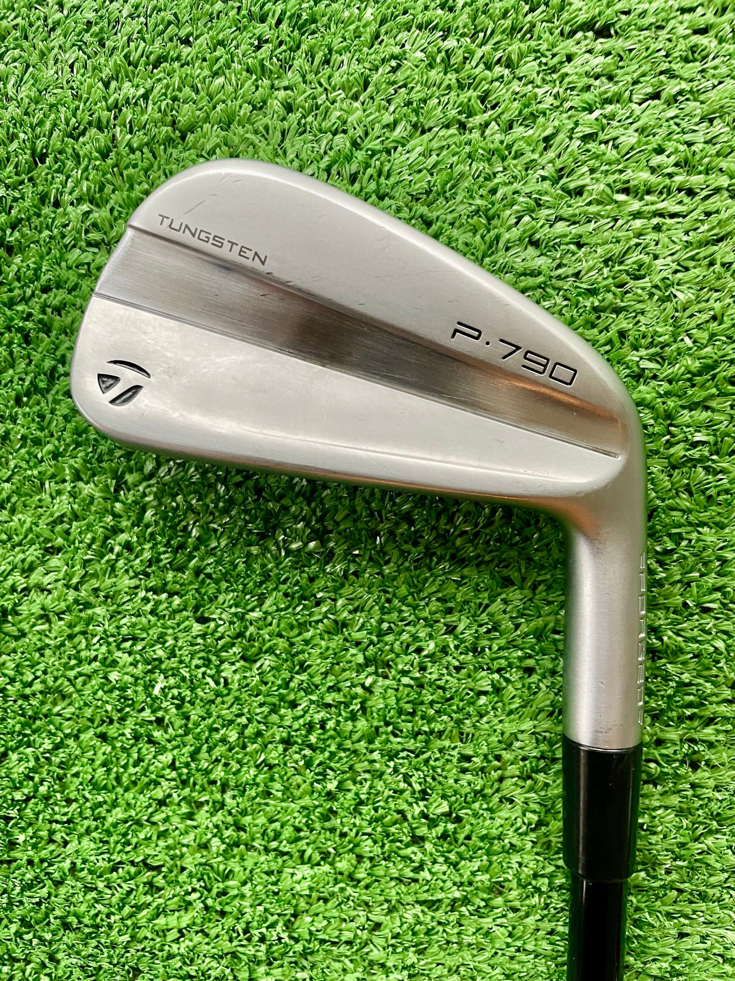 Taylormade P790 Irons 5-PW Regular Flex Graphite Right Handed Mens Golf Clubs