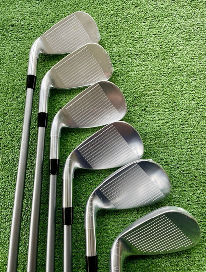 Callaway Quantum Max Irons OS 6-GW Regular Flex Graphite Right Handed Mens Golf Clubs