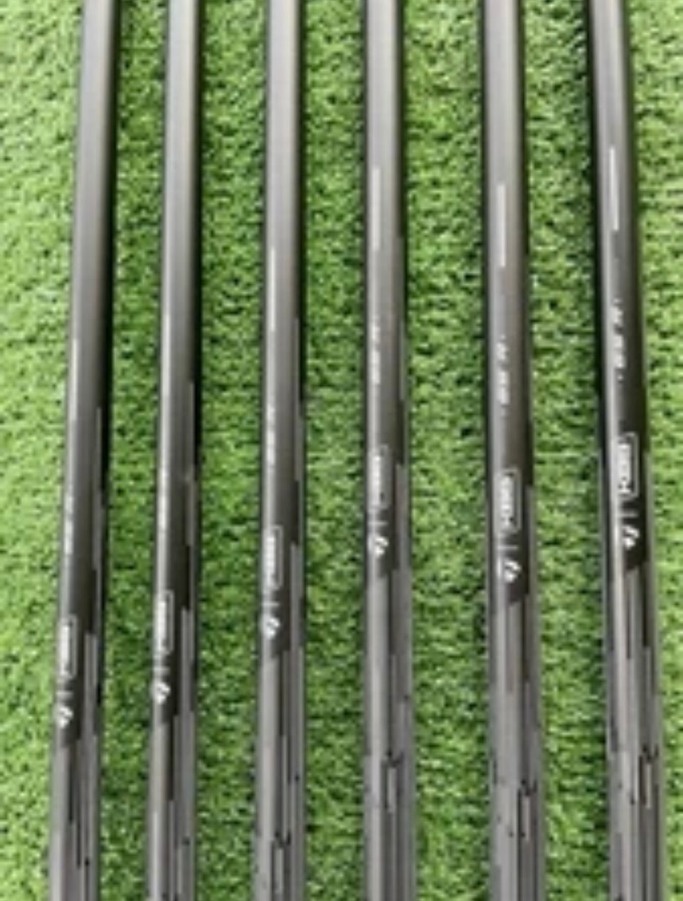 Taylormade Qi Max Irons 5-PW Regular Flex Graphite Right Handed Mens Golf Clubs