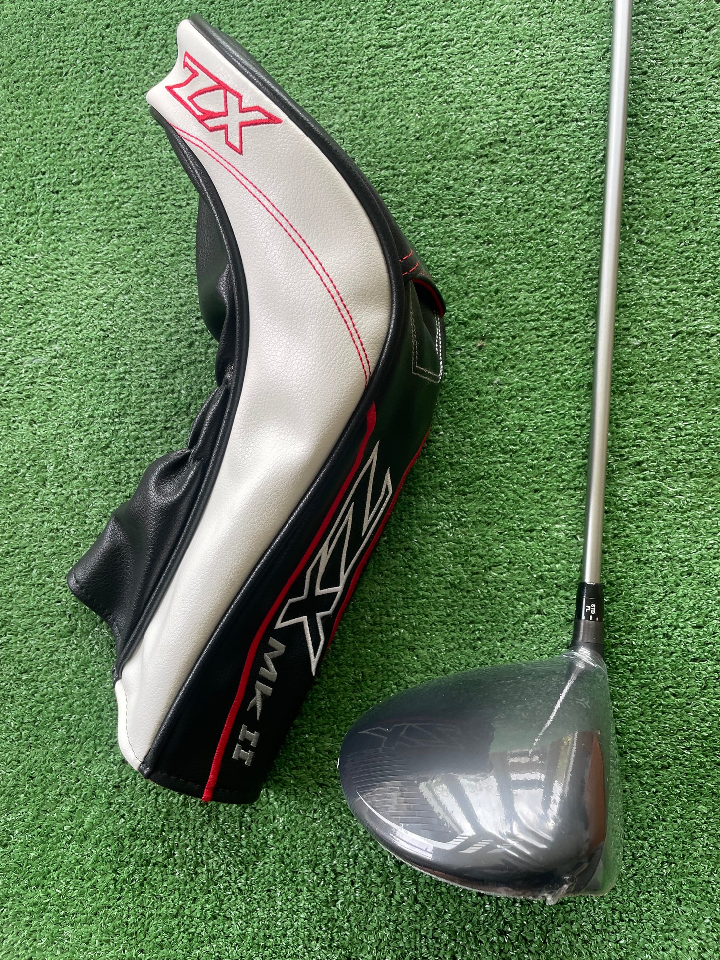 Srixon ZX5 MK 2 Driver 10.5 Degree Regular Flex Right Handed Mens Golf Club