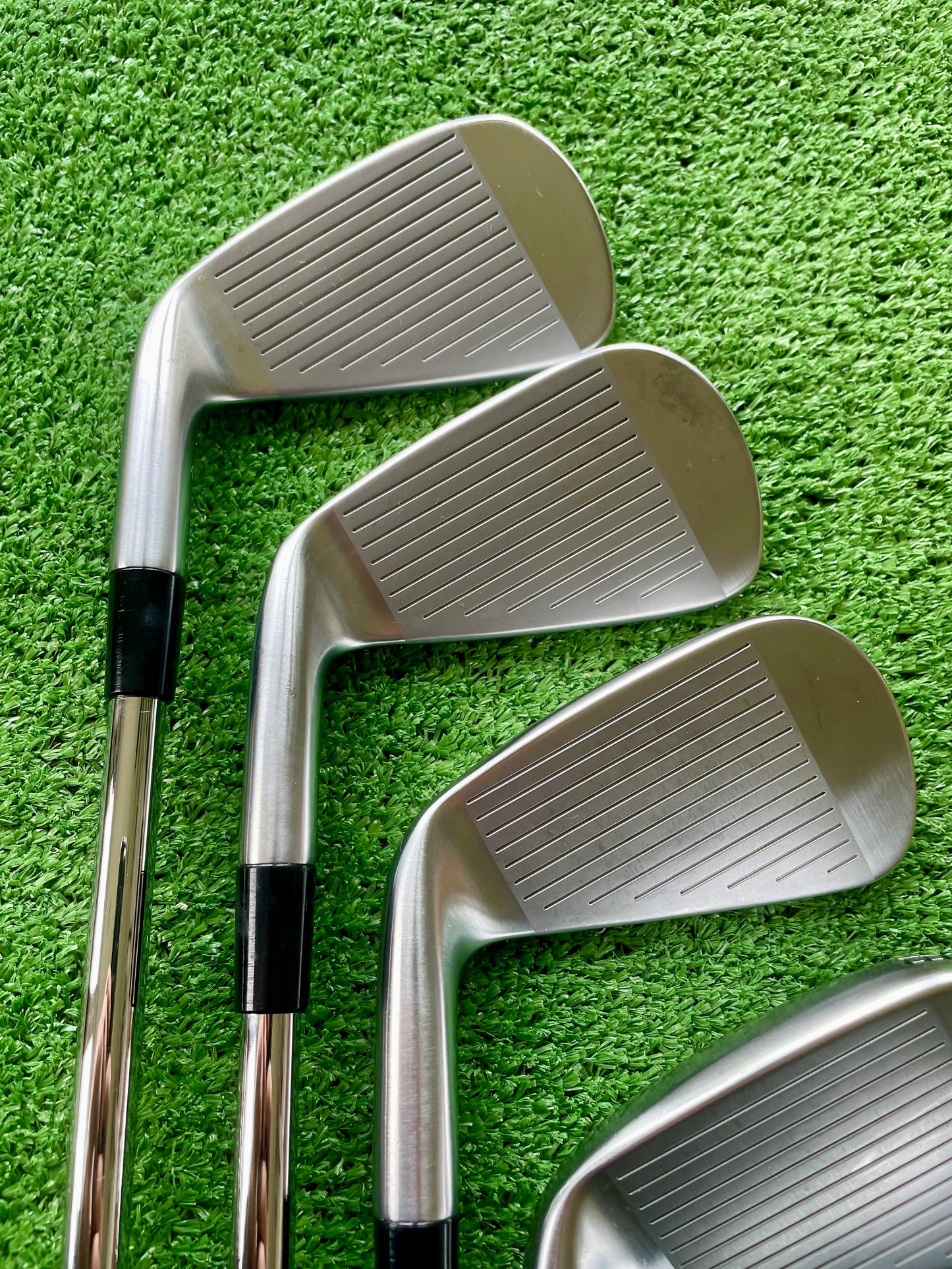 Taylormade P790 Irons Current Model 5-PW Regular Flex Right Handed Mens Golf Clubs