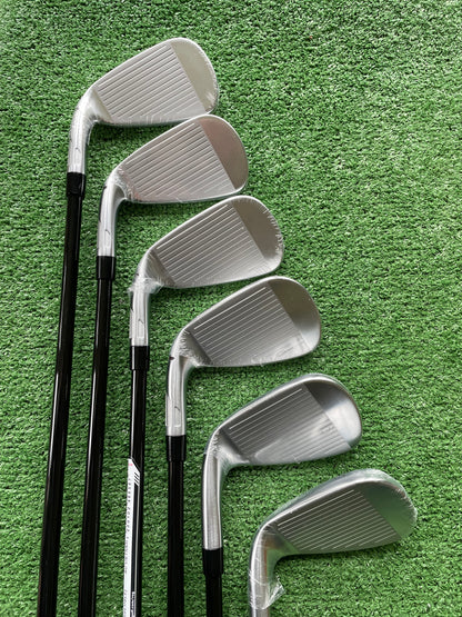 Taylormade Qi Irons 5-PW Regular Flex Graphite Right Handed Mens Golf Clubs