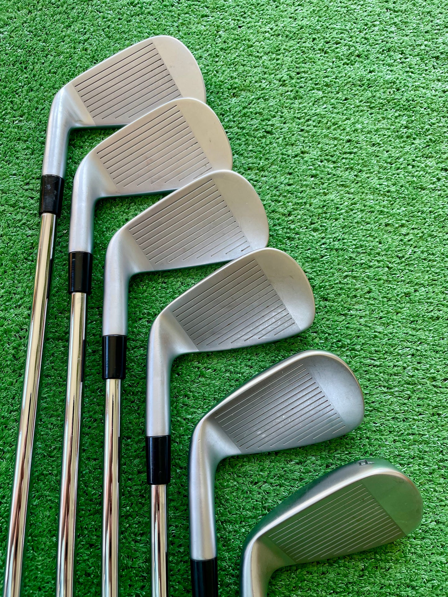 Taylormade P790 Irons 5-PW Regular Flex Right Handed Mens Golf Clubs
