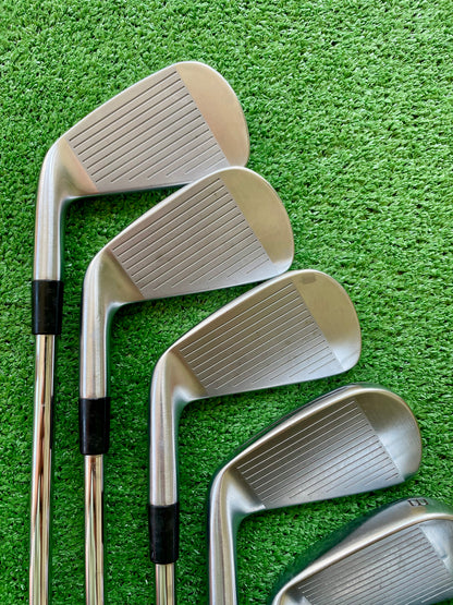 Taylormade P790 Irons Current Model 4-PW Regular Flex Right Handed Mens Golf Clubs