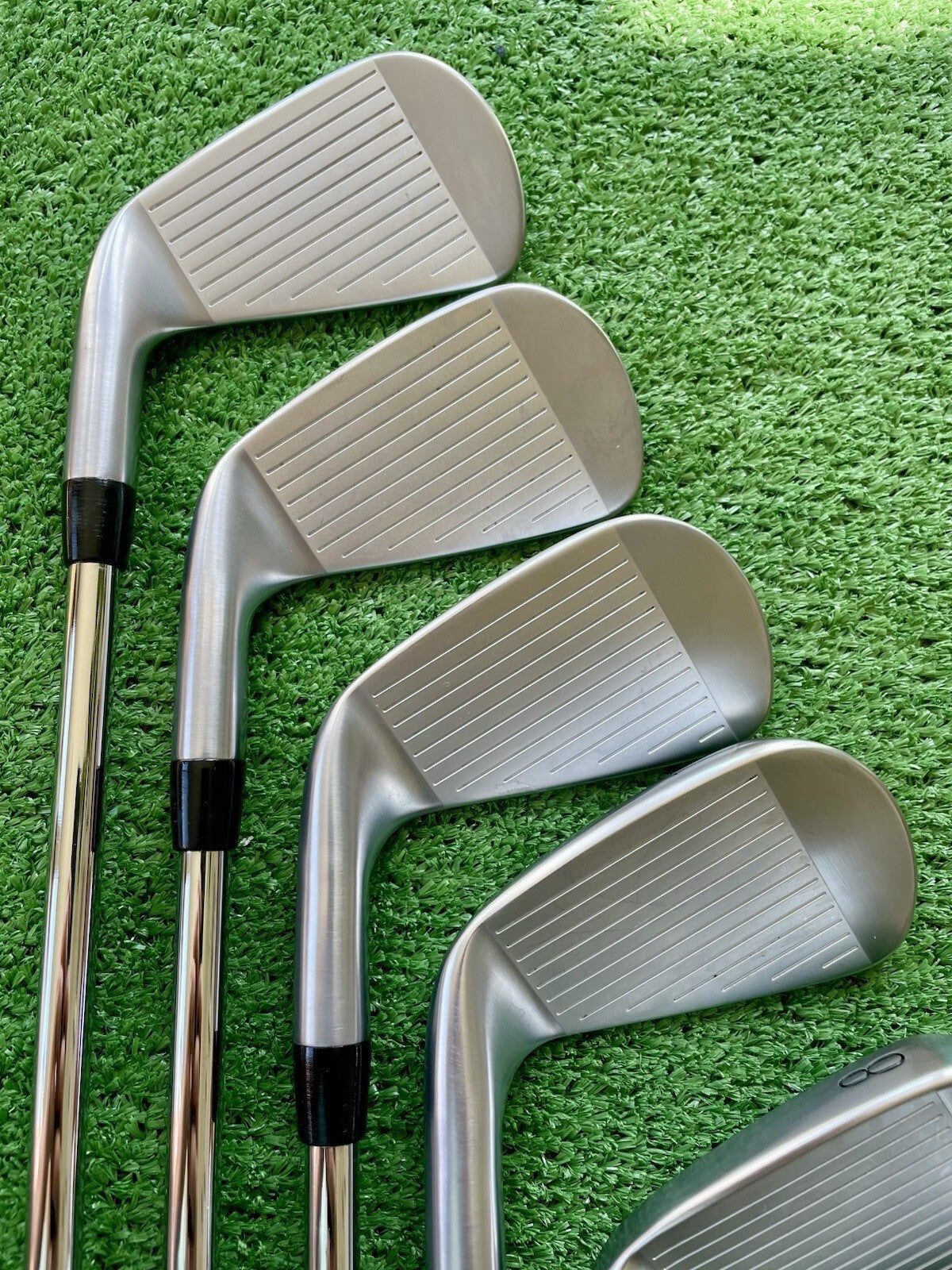 Titleist T100 Irons Current Model 4-PW Stiff Flex Right Handed Mens Golf Clubs