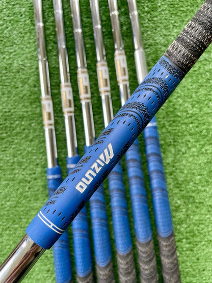 Mizuno JPX900 Tour Forged Irons 4-PW Stiff Flex Right Handed Mens Golf Clubs