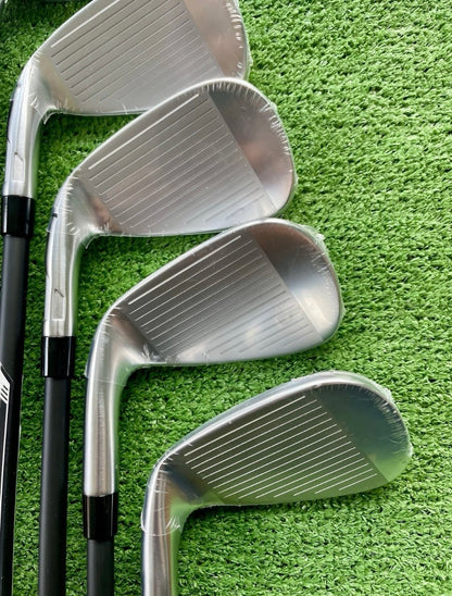 Taylormade Qi Max Irons 5-PW Regular Flex Graphite Right Handed Mens Golf Clubs