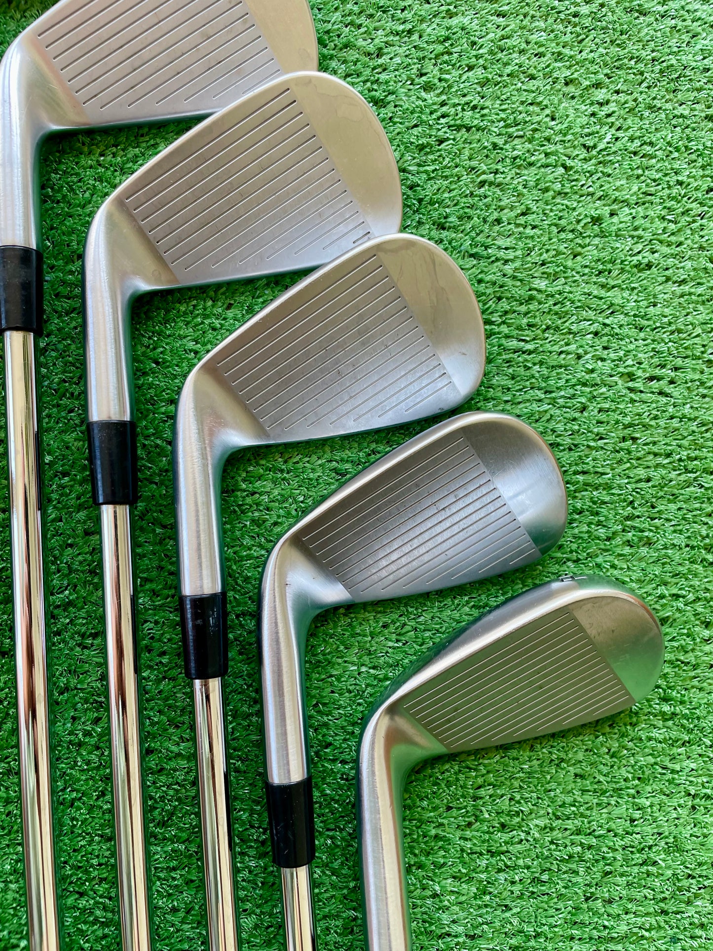 Taylormade P790 Irons Current Model 4-PW Regular Flex Right Handed Mens Golf Clubs