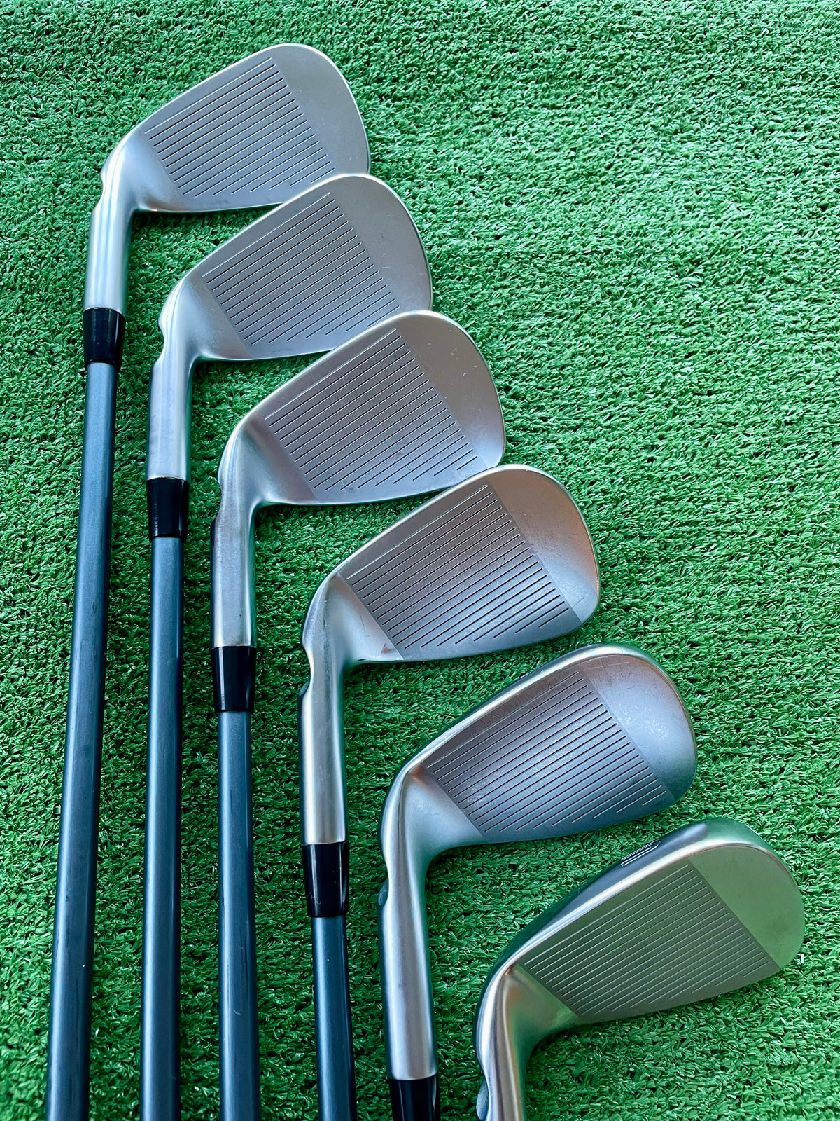 Ping i525 Forged Irons 6-PW+UW Senior Flex Graphite Right Handed Mens Golf Clubs