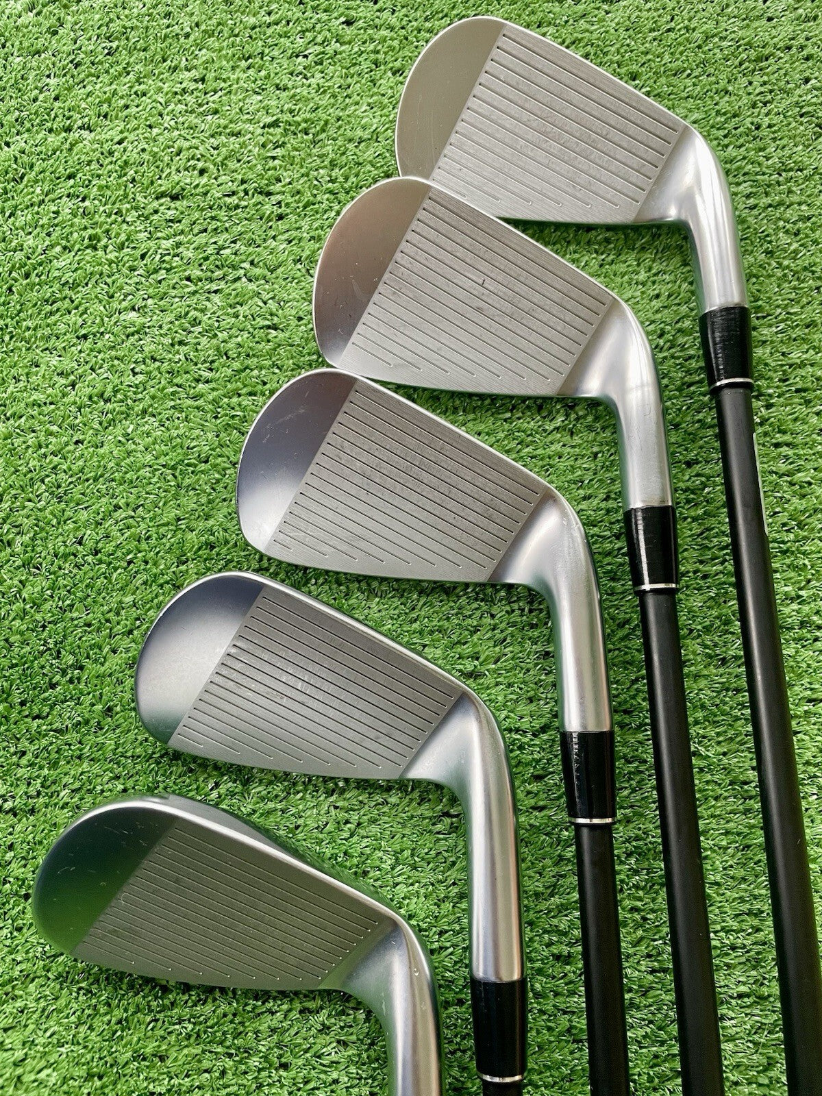 Srixon ZXiR Irons 7-PW+AW Regular Flex Graphite Left Handed Mens Golf Clubs